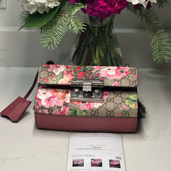 Gucci GG Blooms Padlock Shoulder Bag + Gucci dusty + COA EUC! - Picture 4 of 13
